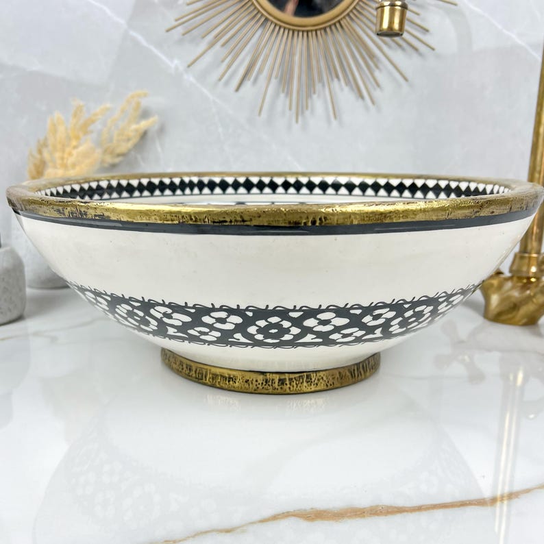 Vasque Marocaine artisanale fabriqué à la main bordure en laiton #535