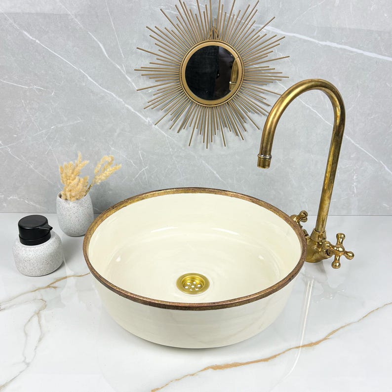 Vasque Marocaine artisanale fabriqué à la main bordure en laiton #525