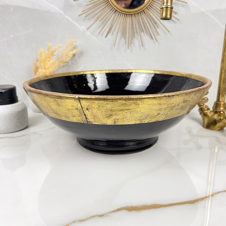 Vasque Marocaine artisanale fabriqué à la main bordure en laiton #526