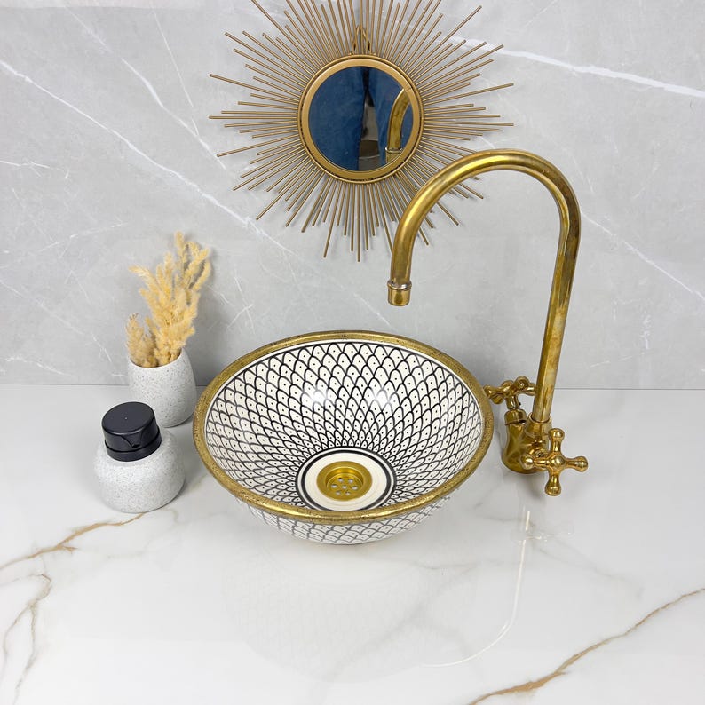Vasque Marocaine artisanale fabriqué à la main bordure en laiton #538