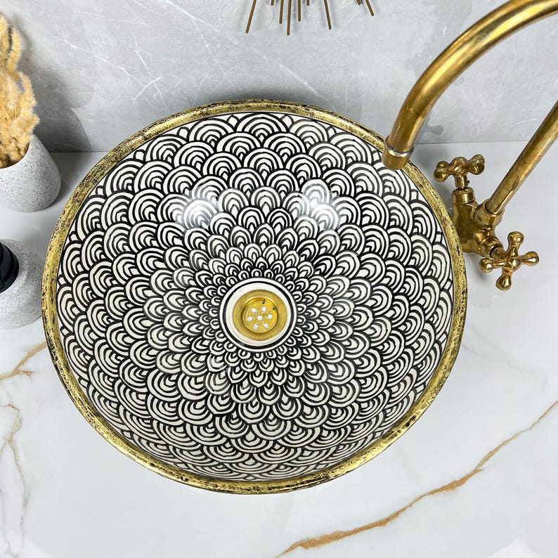 Vasque Marocaine artisanale fabriqué à la main bordure en laiton #531