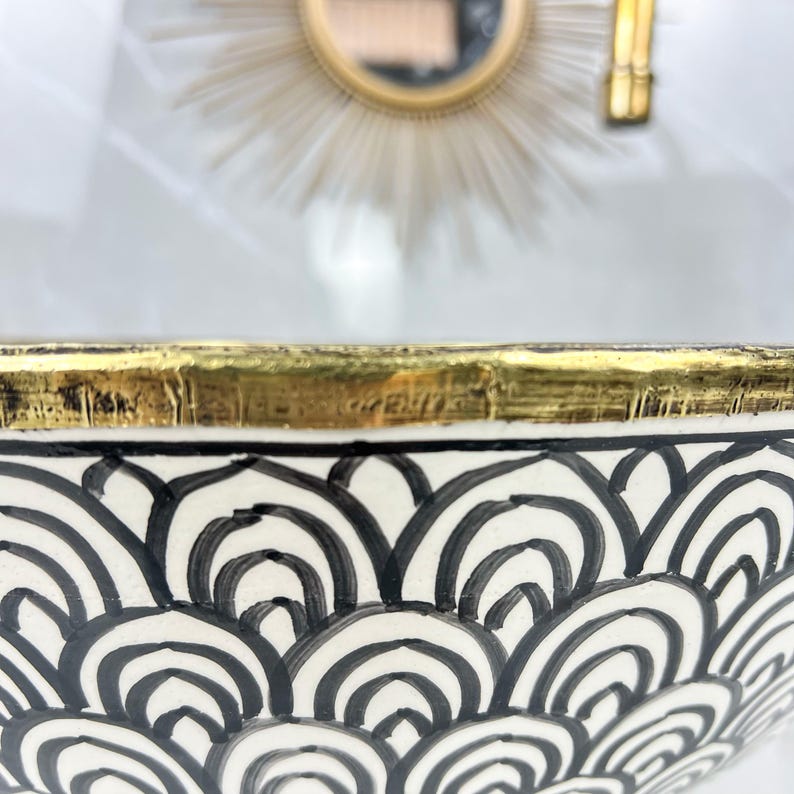 Vasque Marocaine artisanale fabriqué à la main bordure en laiton #531