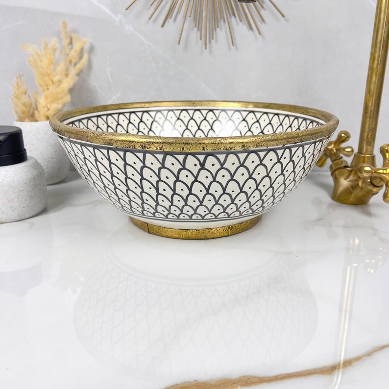Vasque Marocaine artisanale fabriqué à la main bordure en laiton #538