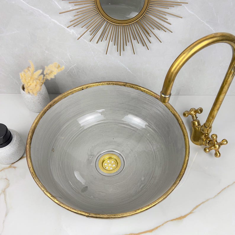 Vasque Marocaine artisanale fabriqué à la main bordure en laiton #528