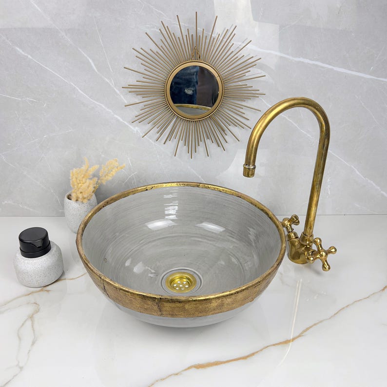 Vasque Marocaine artisanale fabriqué à la main bordure en laiton #528