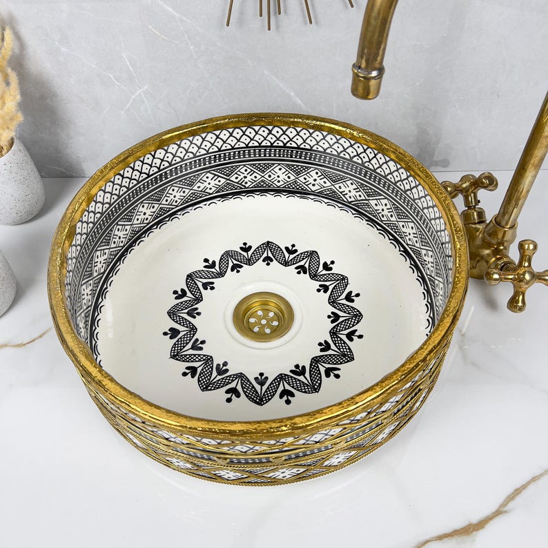 Vasque marocaine Unique peintes à la main en céramique et en laiton massif #546