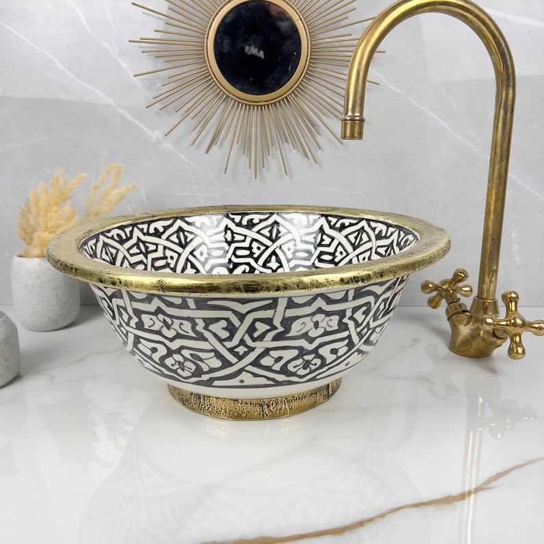 Vasque Marocaine artisanale fabriqué à la main bordure en laiton #542
